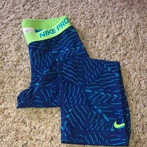 Nike Capris Size M